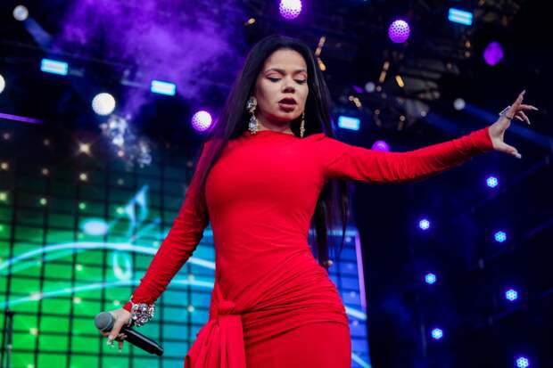 Певица Бьянка захотела кардинальных перемен во внешности