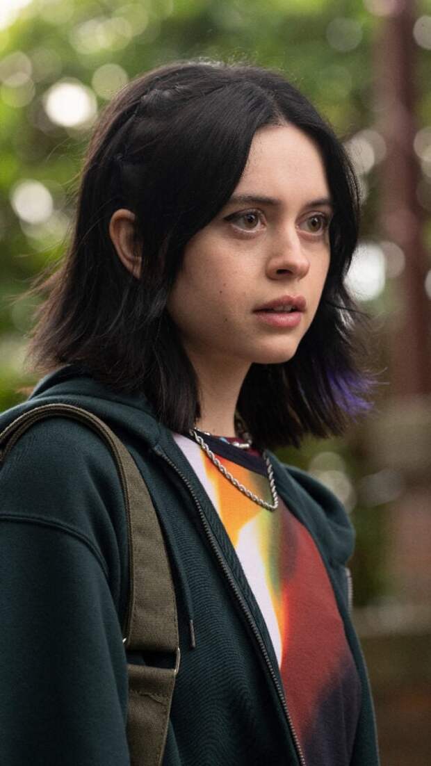Amanda Fix as Jules - Orphan Black: Echoes _ Season 1, Episode 4