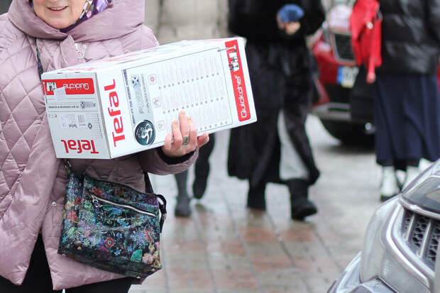 Юрист Георгиева: купленную в подарок технику не всегда можно вернуть в магазин