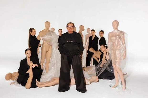 FB представил фотопроект о распаковке личного бренда звезд