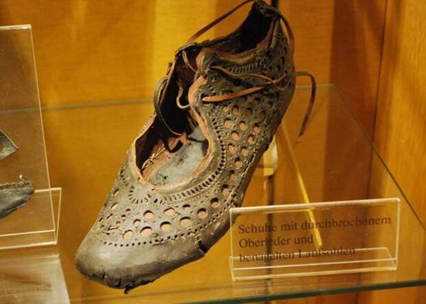 Обувь богатой римской женщины. /Фото: ratnet.od.ua