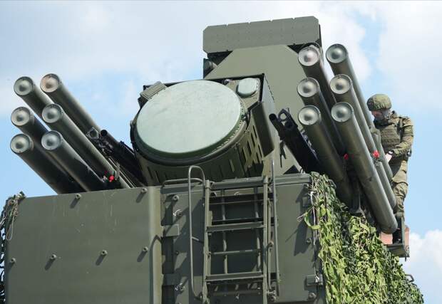 Силы ПВО РФ сбили более украинских 12 беспилотников в Херсонской области