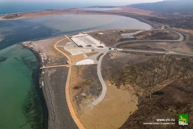 Известный природный пляж на Русском острове ждет преображение