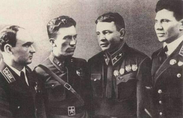 История о том, как летчики из СССР научили японцев тактике камикадзе