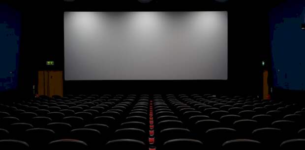 В барнаульском кинотеатре несмотря на запрет показывают голливудский блокбастер