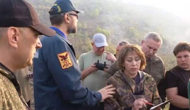Правительство Забайкалья опровергло, что губернатор вытирал козявку о чиновницу