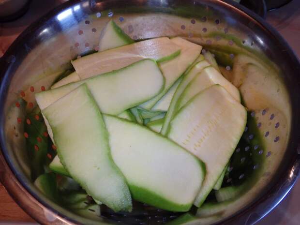 Лучшее летнее блюдо: кабачковые язычки в двойном кляре