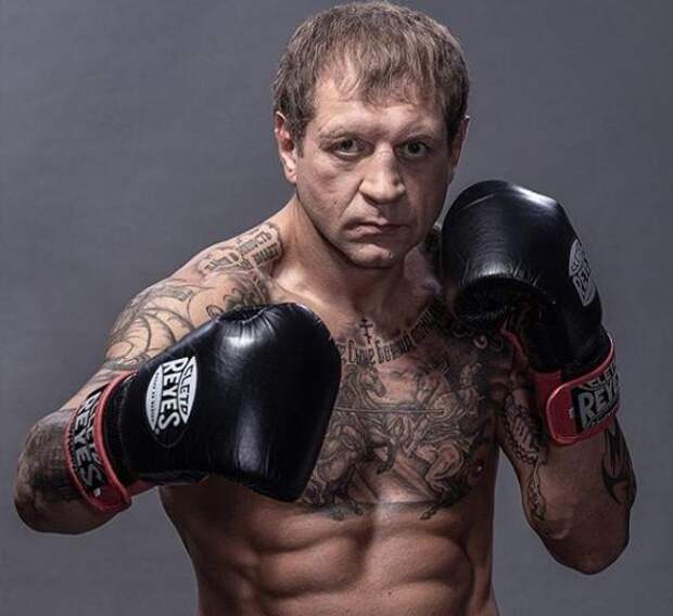 Емельяненко перед боем с Кокляевым настраивается на хинкали