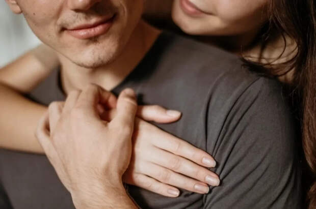 В Британии создали незаметный слуховой аппарат, спасающий отношения