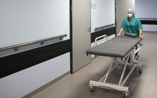 Спецборт доставил в Москву девочку из Ульяновска, упавшую с 10-го этажа