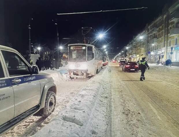 Возбуждено дело по факту смерти пешехода под колесами трамвая в Смоленске