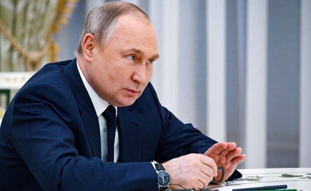 Решение Зеленского не участвовать в выборах президента вызвало сомнение у Путина
