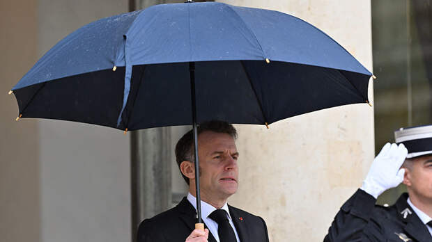 Figaro: Макрон при неудаче на выборах переложит ответственность на Атталя