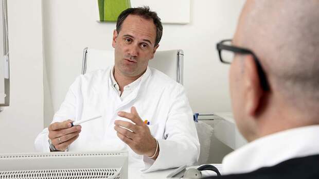 Уролог назвал опасные симптомы мочекаменной болезни