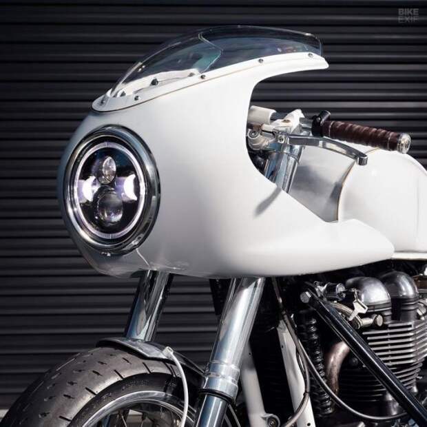 Кастом-байк Triumph Scrambler с коляской от Purpose Built Moto