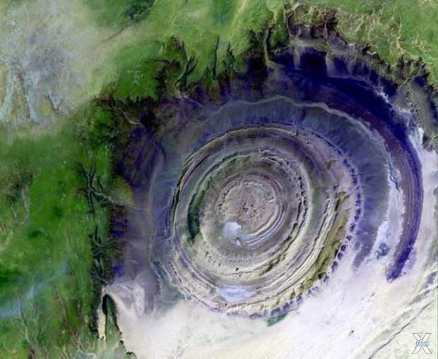 Снимок со спутника НАСА: вид на кольц...
