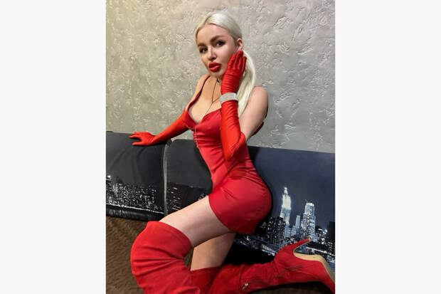 Россиян возмутили фотографии активистки ЛДПР в нижнем белье