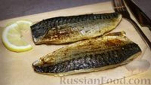 Фото к рецепту: Скумбрия, запечённая в духовке