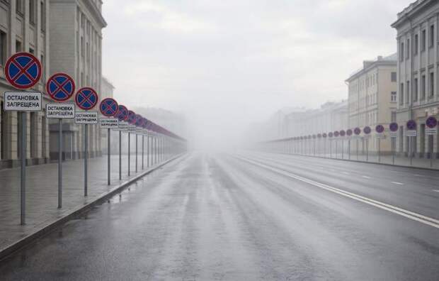 В Астрахани заменили строительство парковок массовой закупкой запрещающих знаков
