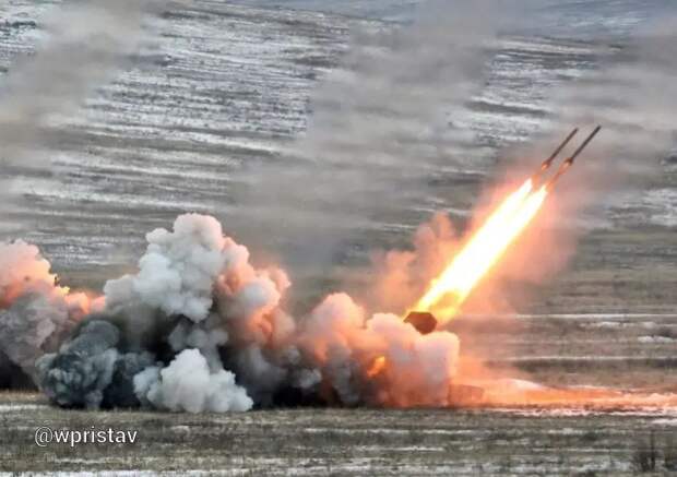 Показаны кадры уничтожения укреплённых позиций ВСУ ударами ТОС-1А «Солнцепёк