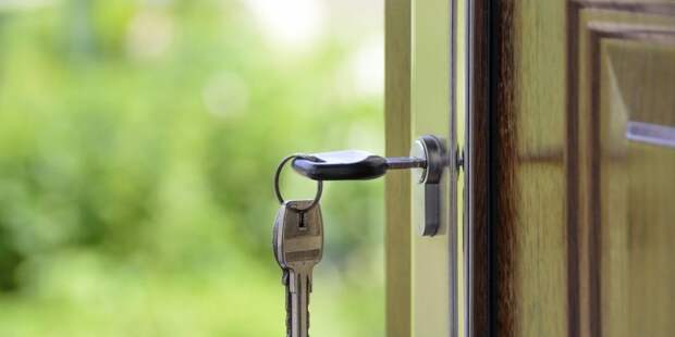 Соседи могут заставить вас убрать дверь: юристы объяснили, кому грозит демонтаж