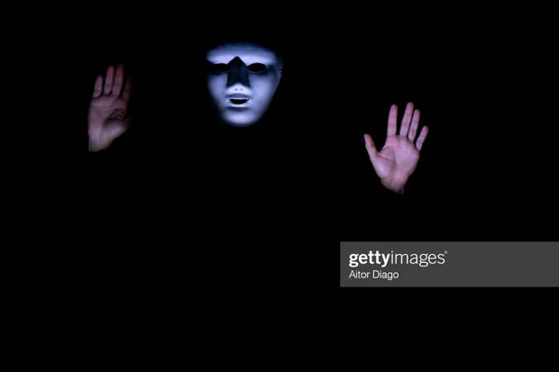 Mask+Hands Mask+Hands