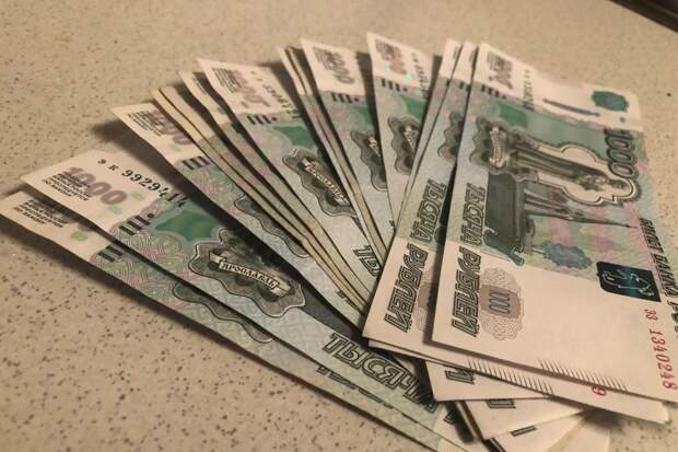 Где взять деньги, если зарплаты не хватает: 7 способов без кредитов и микрозаймов