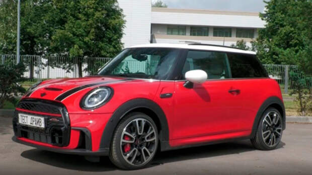 Обновленный Mini Cooper: фирменный стиль и зажигательный темперамент
