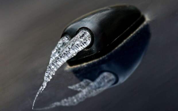 Как растопить лед в бачке омывателя автомобиля