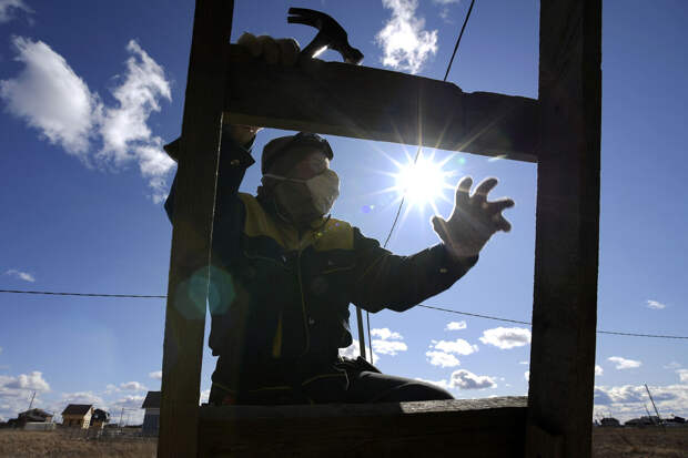 Депутат Чаплин: по закону уведомлять соседей о ремонте на своем участке не нужно