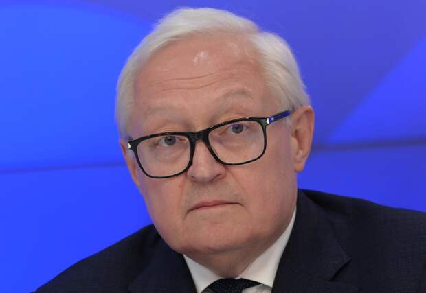 Рябков назвал возглавляющие «партию войны» страны в Европе