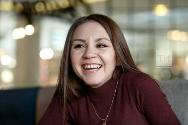 Гөлсирин Абдуллина: Чит илдәге «шоу»лар – башка төрле, ул безнең эстрадага да кереп бара