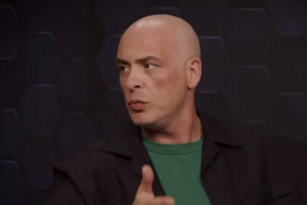 Уехавший в Израиль бывший ведущий Первого канала пожаловался на сына