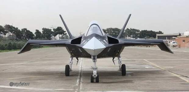 Иранский беспилотный истребитель Qaher успешно завершил первый цикл лётных
