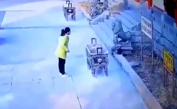 Как китайцы специально заражают друг друга коронавирусом