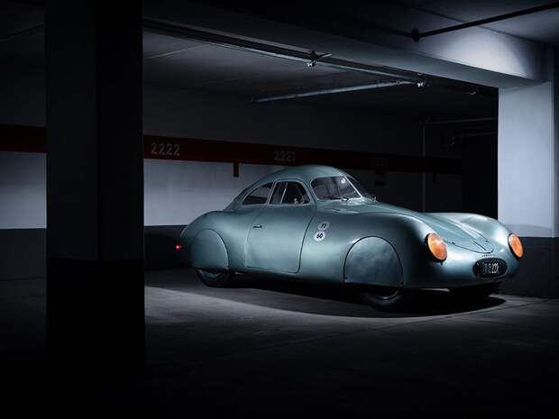 8 раритетных фото самого старого в мире Porsche