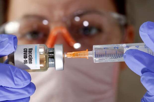 ЮАР возвращает в Индию миллион доз вакцины AstraZeneca