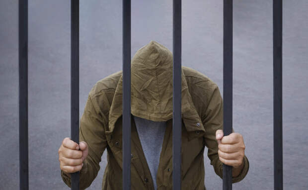 Серийный отравитель Миссюра из СИЗО поздравил мать с 8 Марта и получил отказ