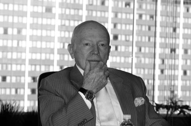 Американский инвестор Марк Мобиус умер на 90-м году жизни