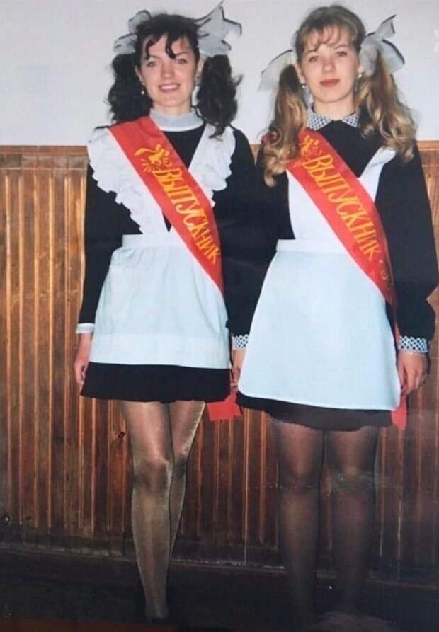 Выпускницы 1996 года. А какой год вашего выпуска? Выпускницы 1996 года. А какой год вашего выпуска?