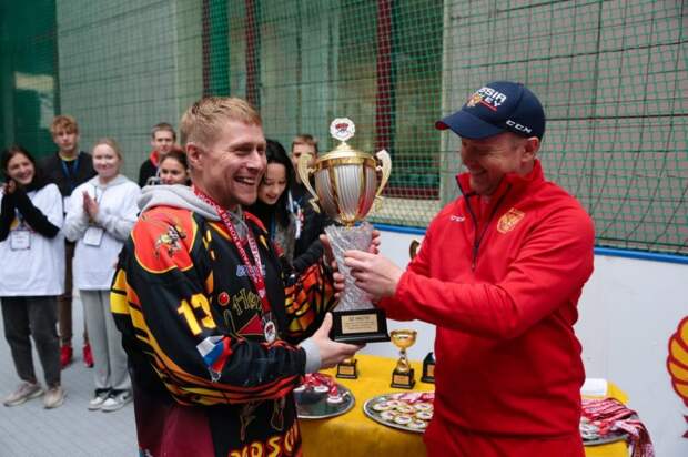 Команда «Вымпела» стала призером первого чемпионата России по бол-хоккею