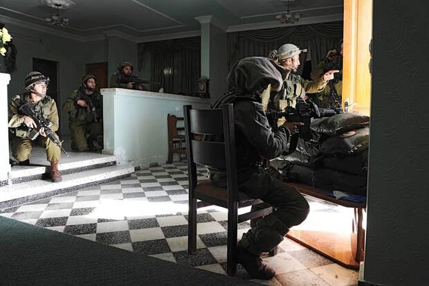 Десантники ЦАХАЛ попал в засаду «Хезболлы» в Ливане, бой сняли на видео