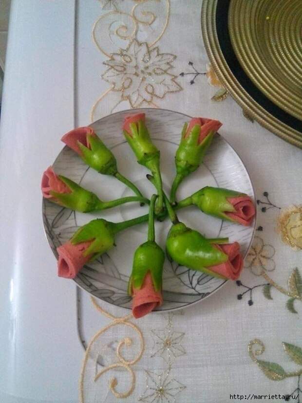 Розы и корзинки из ветчины, тюльпаны из помидоров и другие красивые вкусности (28) (525x700, 253Kb)