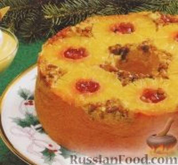 Фото к рецепту: Пирог-перевёртыш с ананасами и орехами