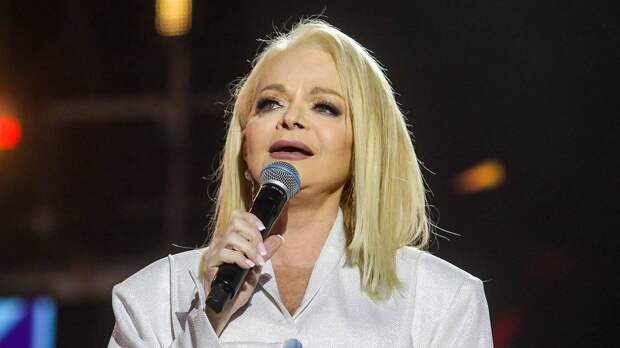 В Москве отменили юбилейный концерт Ларисы Долиной