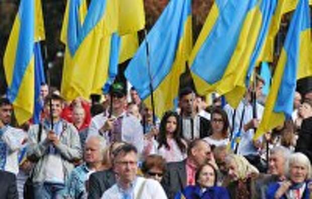 День Конституции Украины на фоне антиконституционных инициатив власти