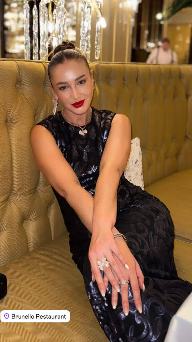 Ольга Бузова показала украшения на несколько миллионов рублей