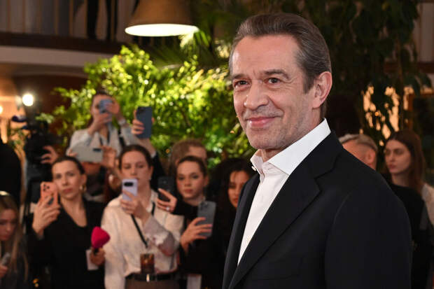 Машков: нужно разрешить театрам ставить спектакли по книгам без передачи прав