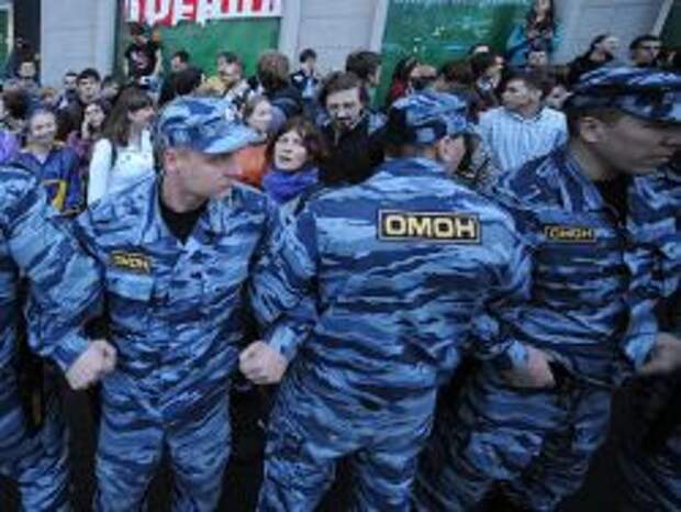Путин ввел уголовную ответственность за митинги Путин ввел уголовную ответственность за митинги