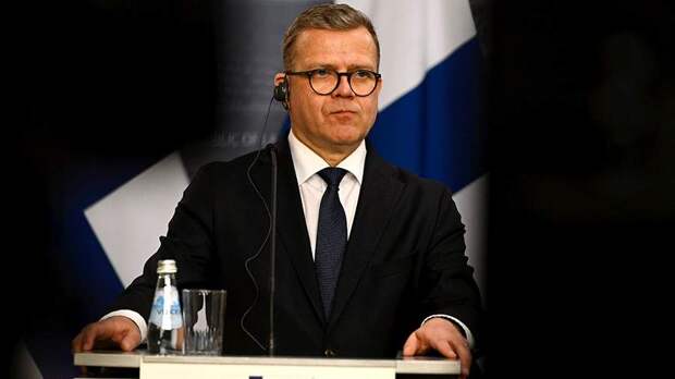 Премьер Финляндии предложил высылать беженцев в Албанию и Марокко